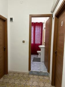 Camera Quadrupla Economy con Bagno in Comune