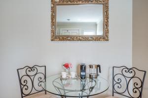 Resort-Style Napa Studio Close to Wineries!