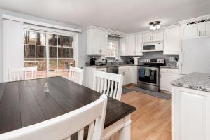 Neptune By The Water