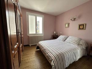 Maisons de vacances Maison climatisee 3 chambres avec terrasse, grand terrain et acces riviere, proche Vallon Pont d'Arc - FR-1-382-118 : photos des chambres