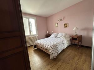 Maisons de vacances Maison climatisee 3 chambres avec terrasse, grand terrain et acces riviere, proche Vallon Pont d'Arc - FR-1-382-118 : photos des chambres