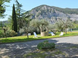 Maisons de vacances Maison climatisee 3 chambres avec terrasse, grand terrain et acces riviere, proche Vallon Pont d'Arc - FR-1-382-118 : photos des chambres