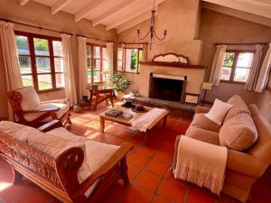 Casona Medrano, con piscina en Chacras de Coria!