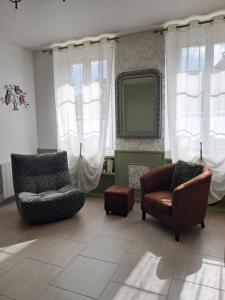 MAISON LONGERE LES CAMELIAS