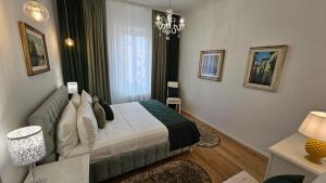 Vals Vatican Wall Apartment