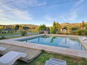 Cabañas El Vallecito Escondido de Tandil - Napaleofú