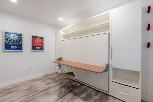 Hip Modern, 3 Bedroom