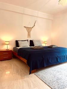 Edles Apartment in Architektenvilla mit großem Pool, Sauna, Dachterrasse und malerischem Garten