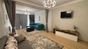 Garden view top center apart