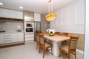 007A - Apartamento a poucos metros do mar