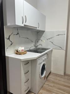 Ergi’s Studio Apartment