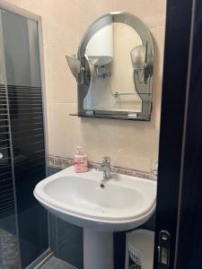 Ergi’s Studio Apartment