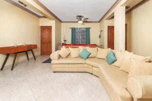 Spacious 3BR APMT- smart speakers Airport transfer