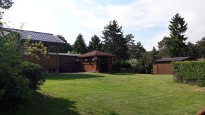 U MARTUŚKI DOMKI POKOJE POD LASEM