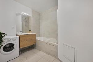 Appartements Le Lumina - 6 pers - Proche Orly - Jardin : Appartement 2 Chambres