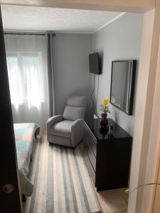 Maisons d'hotes Sous Les Chenes : Chambre Double avec Terrasse