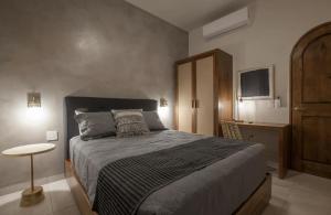 Departamentos & Villa Monarka, 1 Block from Malecon!