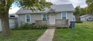 3BR Home Away From Home - Jerseyville