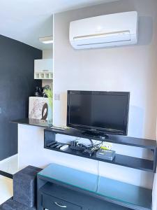 Apartamento Completo Business Comfort Home Office,Ar condicionado Quente e Frio, Estação de Trabalho, 7 min do Consulado Americano, WiFi 500MB