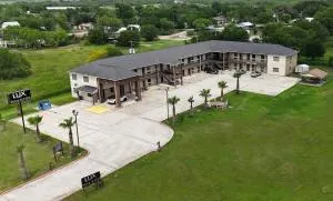 Lux Inn and Suites - Beeville