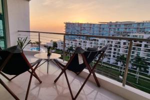 Beachfront Aria Ocean