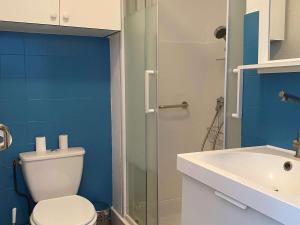 Charmant T1 à 5 min des Thermes, 2*, balcon, cuisine équipée, proche commerces - FR-1-553-179