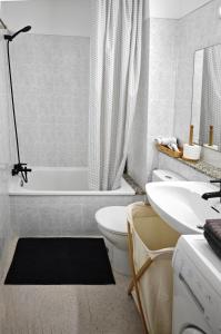 Blanco&Azul - Ocean View Balcony, Pool and Perfect Location