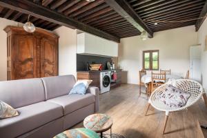 Pépoule - Appartements avec vue sur les monts du Beaujolais