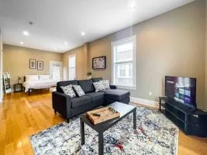 Modern Studio Full Kitchen & Balcony The Hill - Marlborough