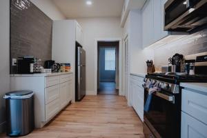 Old 716 2-bed bottom listing