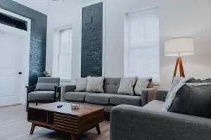 Luxe 2BR Oasis Patio & Laundry Soulard - Cahokia