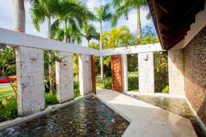 Oceanview Luxury Villa Crystal - With Beach Club Access