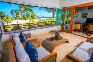 Oceanview Luxury Villa Crystal - With Beach Club Access
