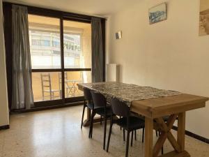 Appartements Appartement spacieux 76m², proche Thermes et centre, 2 ch, parking, WIFI, Balaruc-les-Bains - FR-1-553-226 : photos des chambres