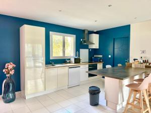 Maisons de vacances Caporizon -Villa Pommier-6 personnes-Terrasse-Jardin : photos des chambres