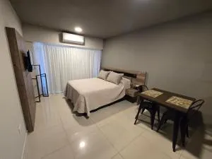 Maipú y Avenida Pellegrini con Parking privado opcional - Esther