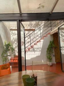 Maison avec patio proche place des Carmes - 3-star hotels in Avignon