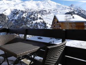 Charmant 2 pièces rénové avec balcon sud, animaux acceptés - FR-1-182-58