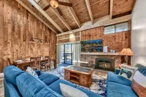 Lakeland Village 482 - Ultimate PlayStation - Mevers