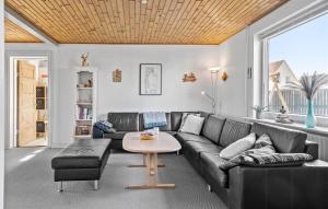 Four-Bedroom Holiday Home In Thyboron