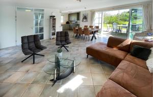 3 Bedroom Beautiful Home In Makkum