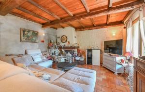 Lovely Home In Saint-Privat-Des-Vieux