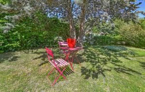 Lovely Home In Saint-Privat-Des-Vieux