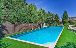 Lovely Home In Saint-Privat-Des-Vieux