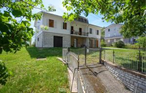 Amazing Apartment In Montefelcino