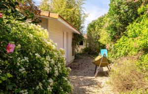 Maisons de vacances Lovely Home In La Bernerie-En-Retz : photos des chambres