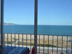 Apartamento de dos dormitorios con vistas al mar - HISP-288-44