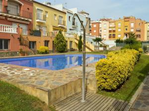 Casa con piscina privada a 100m de la playa, ideal para familias - HISP-288-61