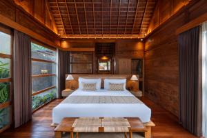 Unagi Wooden Villas by Emana