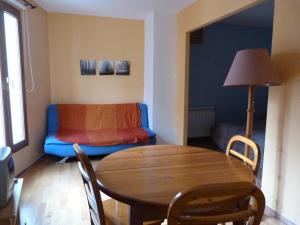 La Antigua Fonda De Villel